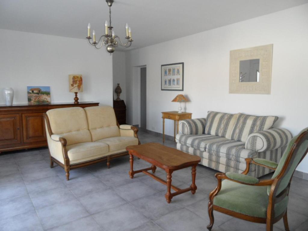 Logement Entre Mer Et Montagne Roujan Dış mekan fotoğraf